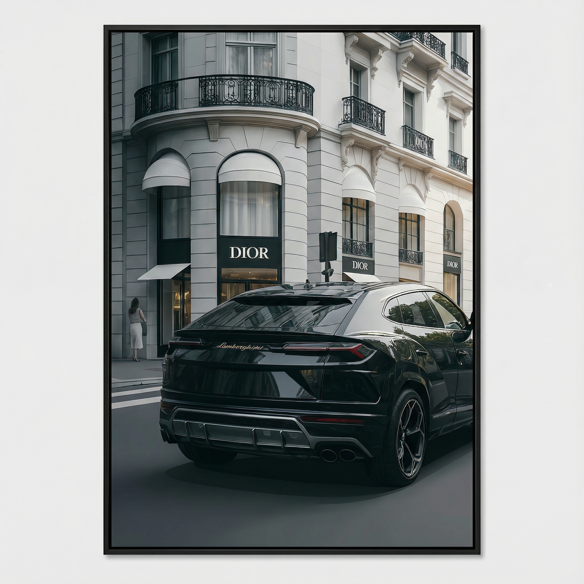 Lamborghini Urus Negro frente a Dior